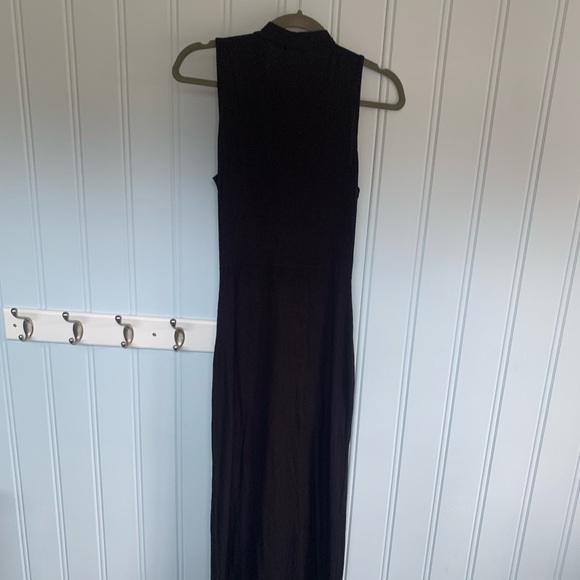 Black Maxi - Picture 4 of 5